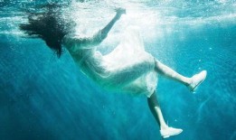 恐游泳馆在线观看,恐游泳馆在线观看体验全解析