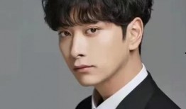 娱乐圈爆料男星,揭秘男星背后的秘密生活