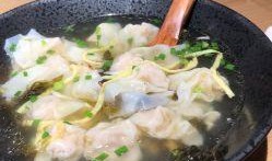 网友爆料阿姨包馄饨视频,阿姨手工包馄饨，传统技艺传承引关注