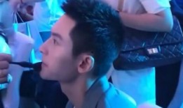 吃瓜娱乐圈的文案,揭秘明星幕后故事