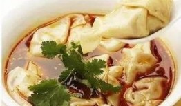 网友爆料阿姨包馄饨视频,阿姨手工包馄饨，传统技艺传承引关注